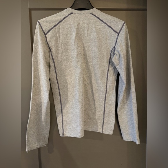Armani Exchange Light Gray Long Sleeve Tee size Small - Picture 6 of 6